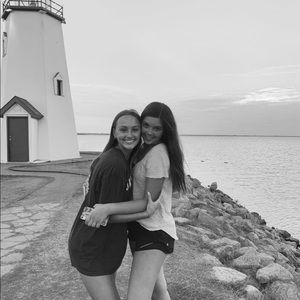 Meet your Posher, Kneely